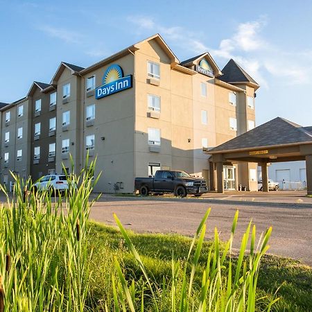 Days Inn By Wyndham Bonnyville Exterior foto