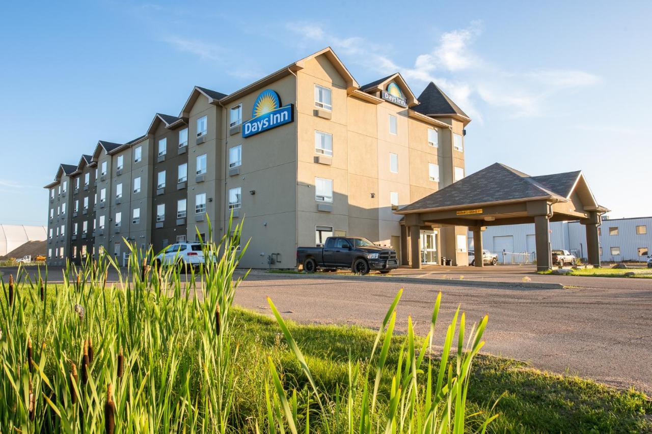 Days Inn By Wyndham Bonnyville Exterior foto