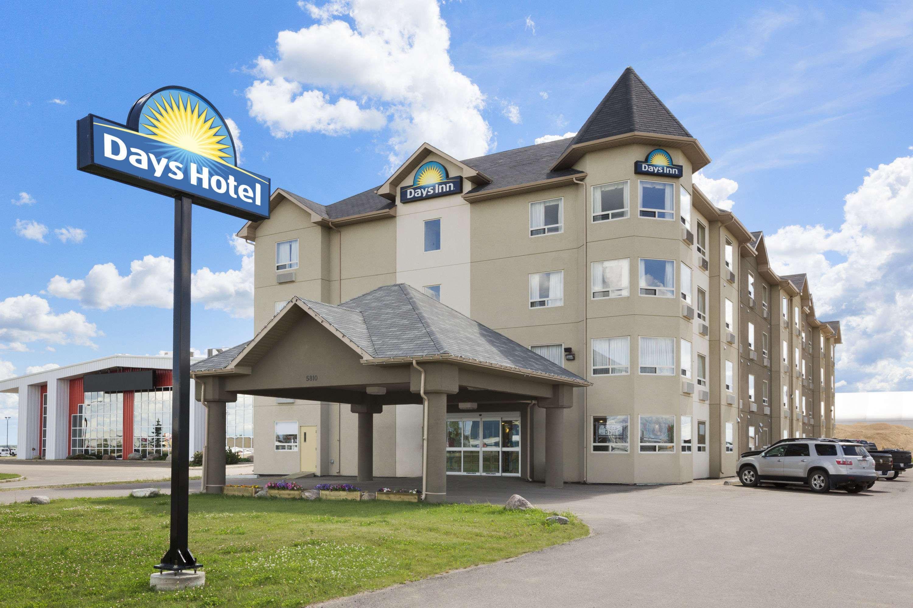 Days Inn By Wyndham Bonnyville Exterior foto